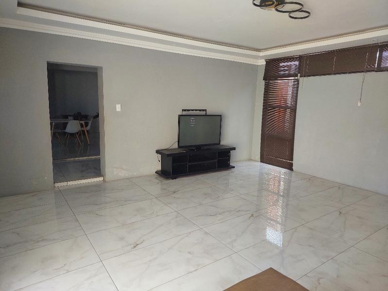 4 Bedroom Property for Sale in Jameson Park Gauteng