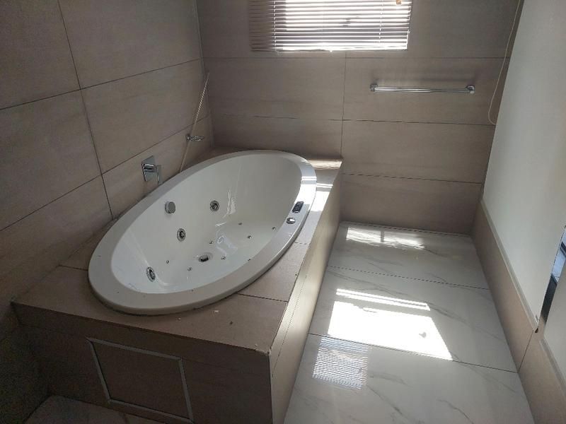 4 Bedroom Property for Sale in Jameson Park Gauteng