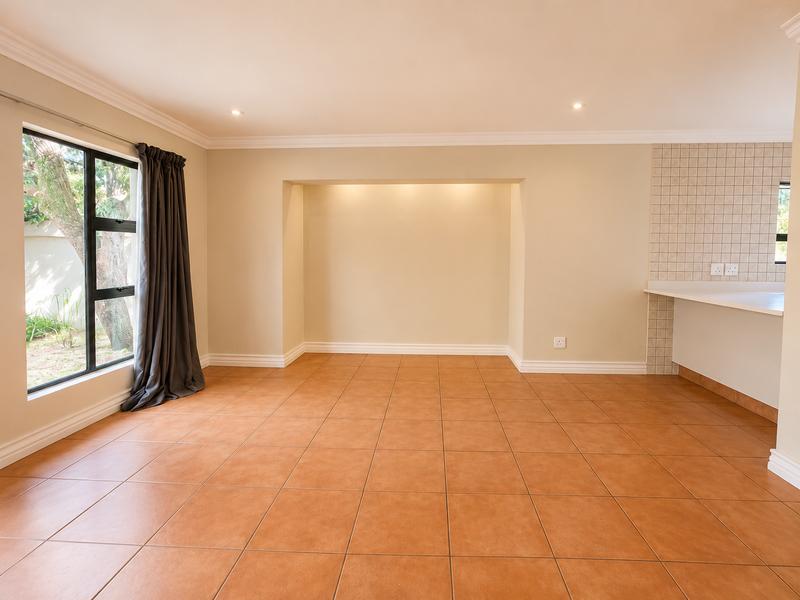 To Let 4 Bedroom Property for Rent in Silver Lakes Gauteng