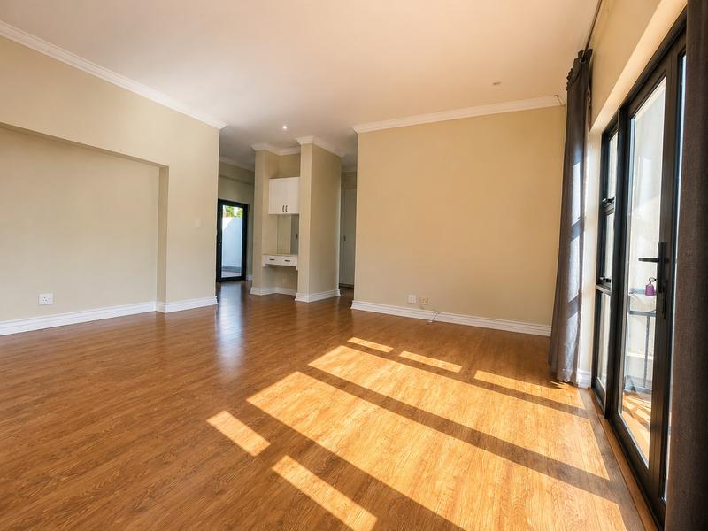 To Let 4 Bedroom Property for Rent in Silver Lakes Gauteng