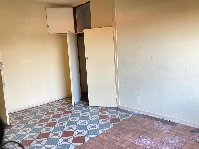 8 Bedroom Property for Sale in Bertrams Gauteng