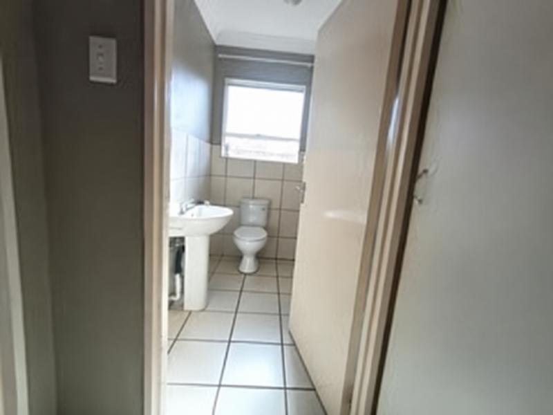 To Let 2 Bedroom Property for Rent in Selection Park Gauteng