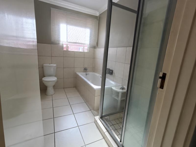 To Let 2 Bedroom Property for Rent in Selection Park Gauteng