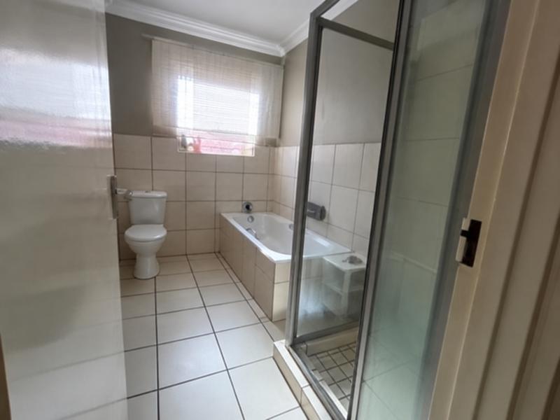 To Let 2 Bedroom Property for Rent in Selection Park Gauteng