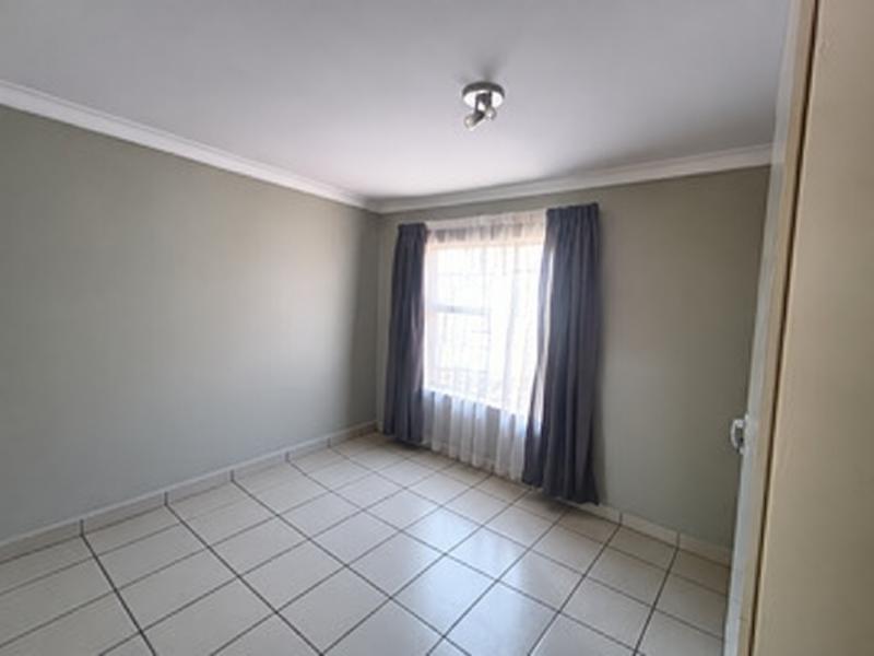 To Let 2 Bedroom Property for Rent in Selection Park Gauteng