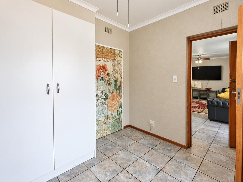 2 Bedroom Property for Sale in Strubenvale Gauteng