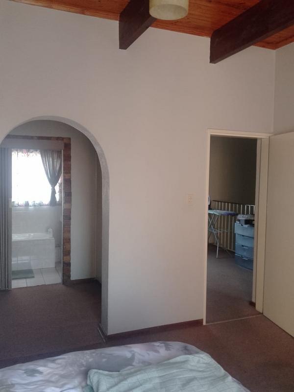 To Let 2 Bedroom Property for Rent in Petersfield Gauteng