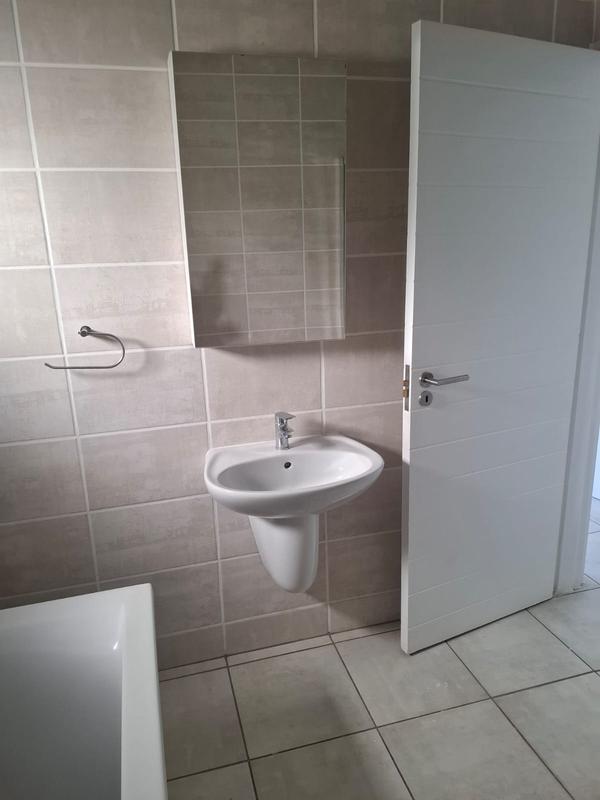 1 Bedroom Property for Sale in Greencreek Lifestyle Estate Gauteng