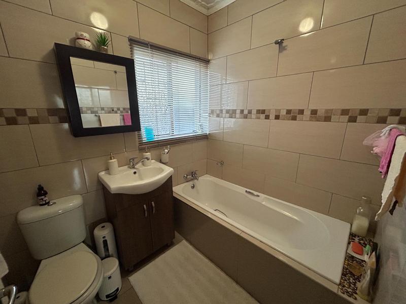 1 Bedroom Property for Sale in Lyttelton Gauteng
