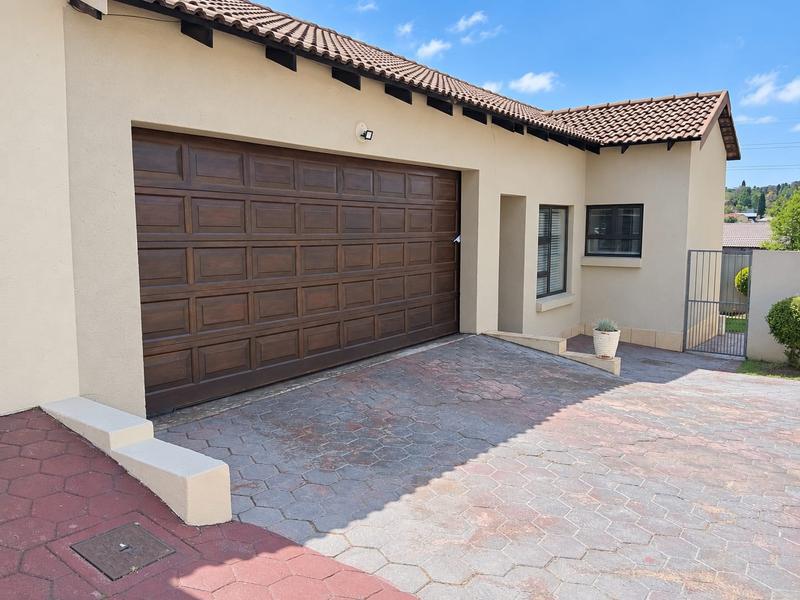3 Bedroom Property for Sale in Thatchfield Gauteng