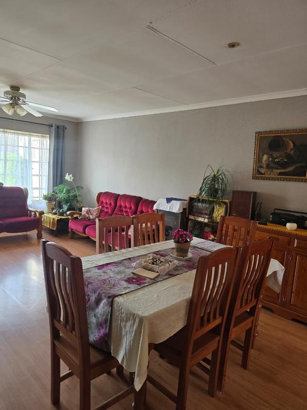 2 Bedroom Property for Sale in Albertsdal Gauteng