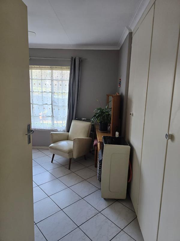 2 Bedroom Property for Sale in Albertsdal Gauteng