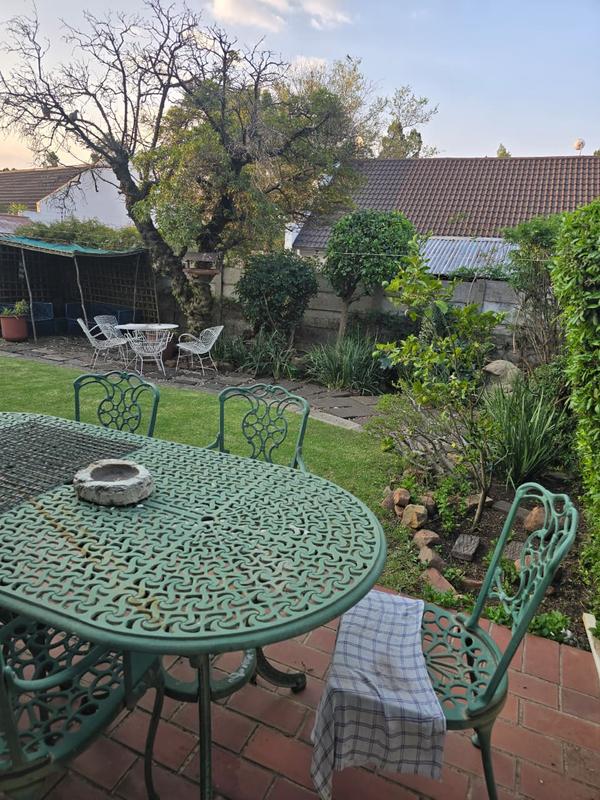2 Bedroom Property for Sale in Albertsdal Gauteng