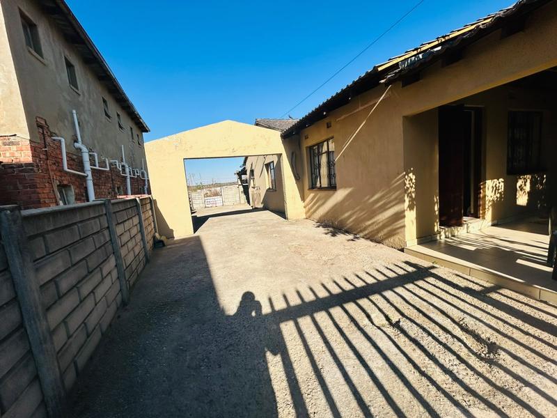 4 Bedroom Property for Sale in Norkem Park Gauteng