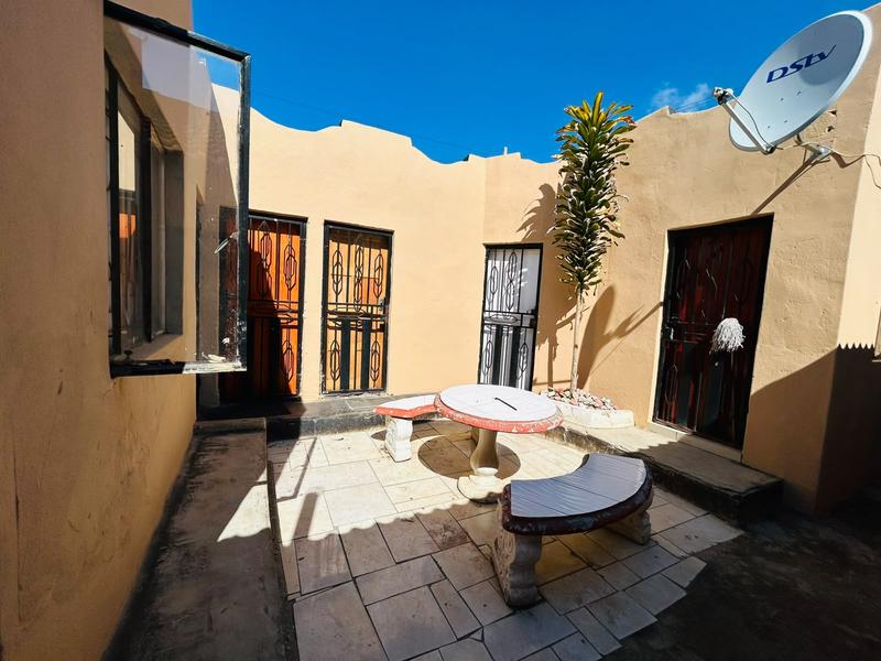 2 Bedroom Property for Sale in Tembisa Gauteng