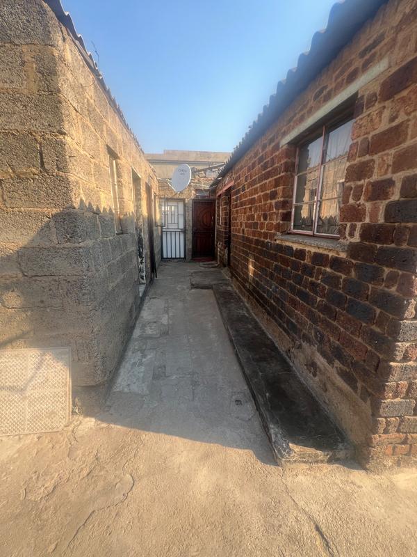 10 Bedroom Property for Sale in Tembisa Gauteng