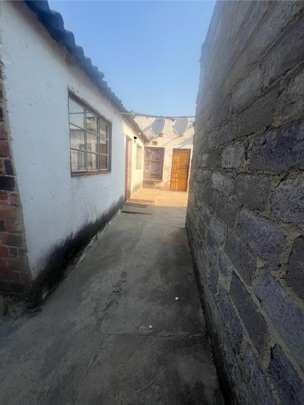 10 Bedroom Property for Sale in Tembisa Gauteng