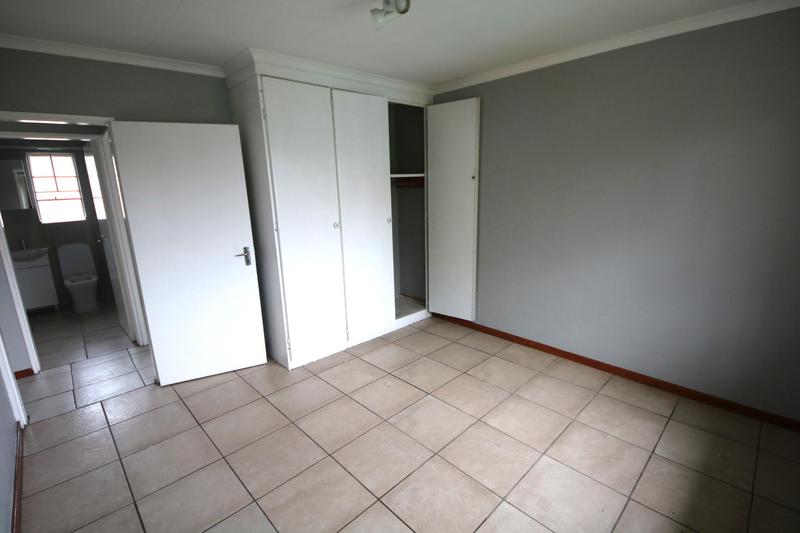 To Let 2 Bedroom Property for Rent in Vorna Valley Gauteng