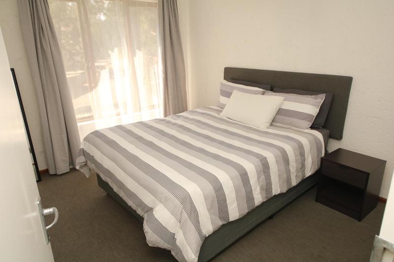 1 Bedroom Property for Sale in Bryanston Gauteng