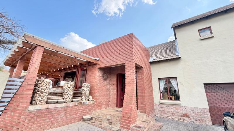 5 Bedroom Property for Sale in Brooklands Lifestyle Estate Gauteng