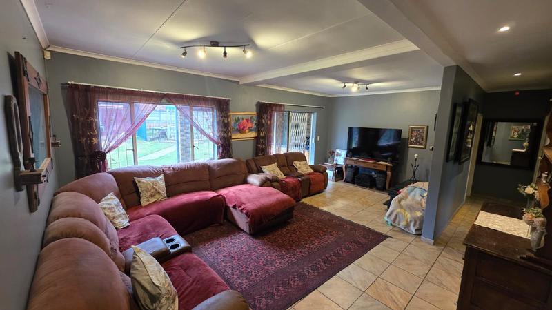 5 Bedroom Property for Sale in Suiderberg Gauteng