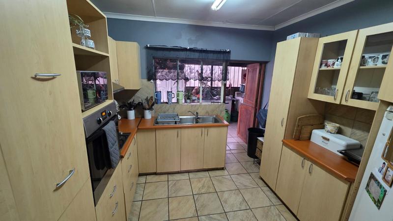 5 Bedroom Property for Sale in Suiderberg Gauteng