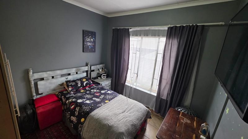 5 Bedroom Property for Sale in Suiderberg Gauteng