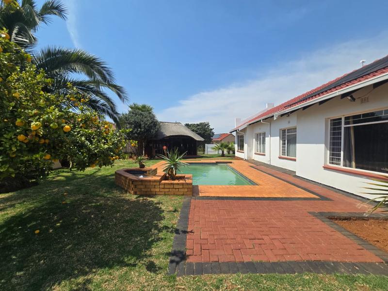 3 Bedroom Property for Sale in Helikonpark Gauteng
