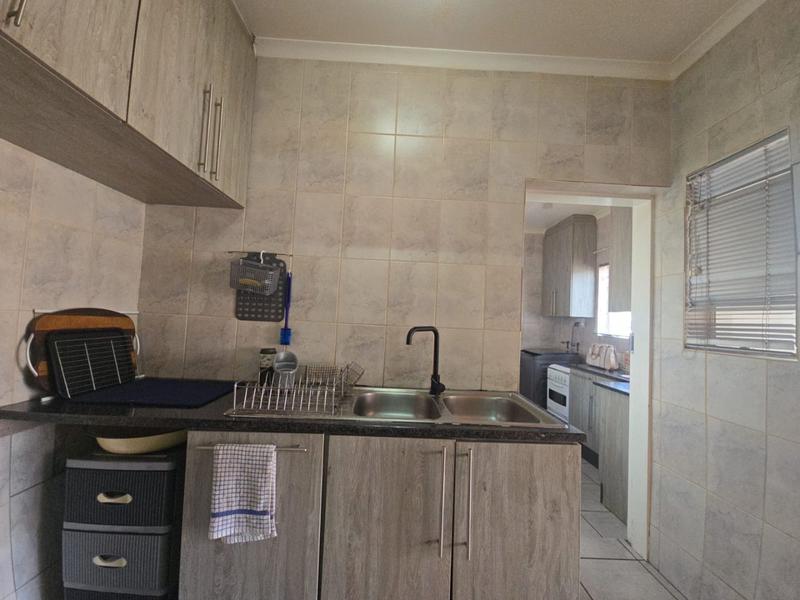 3 Bedroom Property for Sale in Helikonpark Gauteng