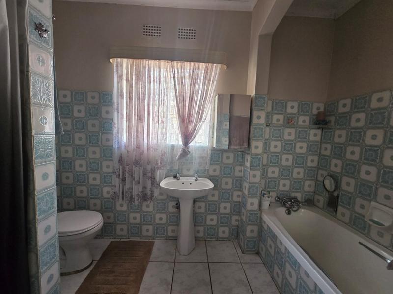 3 Bedroom Property for Sale in Helikonpark Gauteng