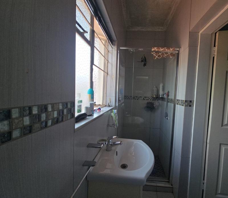 3 Bedroom Property for Sale in Helikonpark Gauteng
