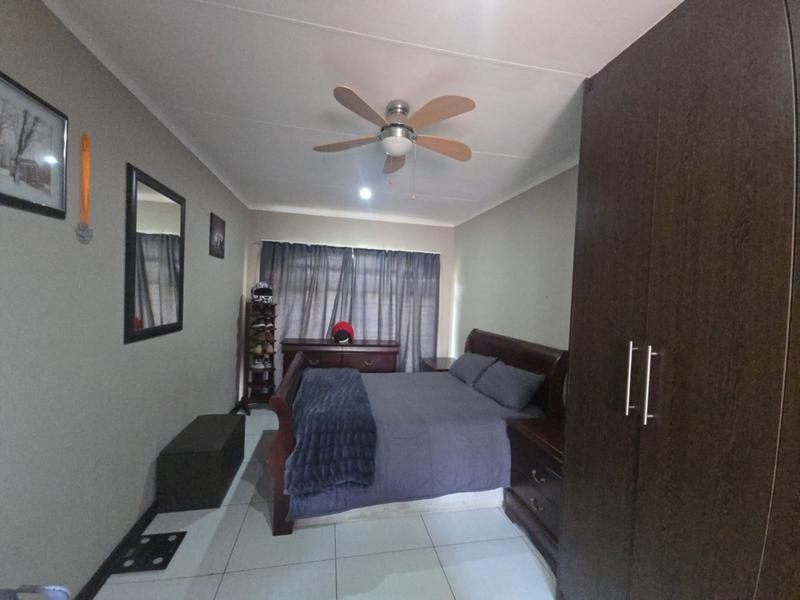 3 Bedroom Property for Sale in Helikonpark Gauteng