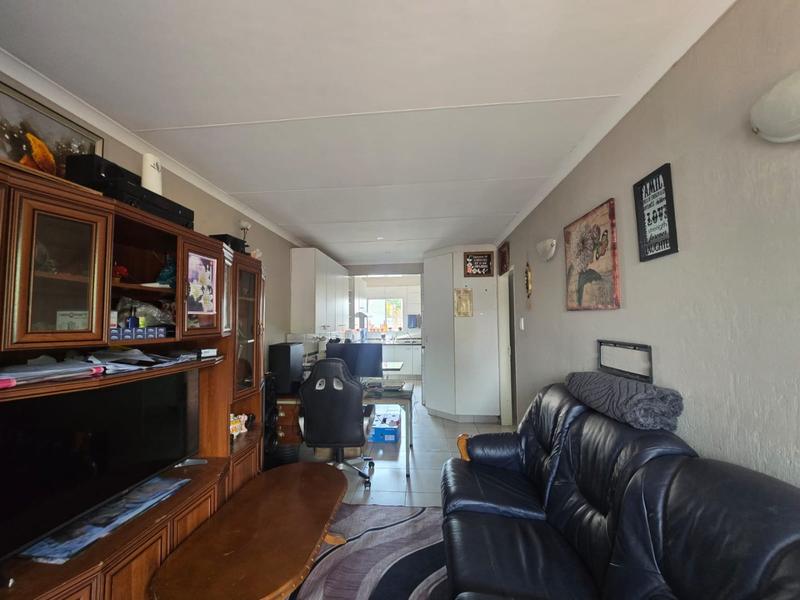 3 Bedroom Property for Sale in Helikonpark Gauteng