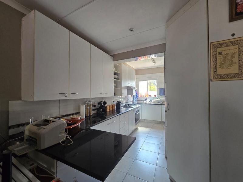 3 Bedroom Property for Sale in Helikonpark Gauteng
