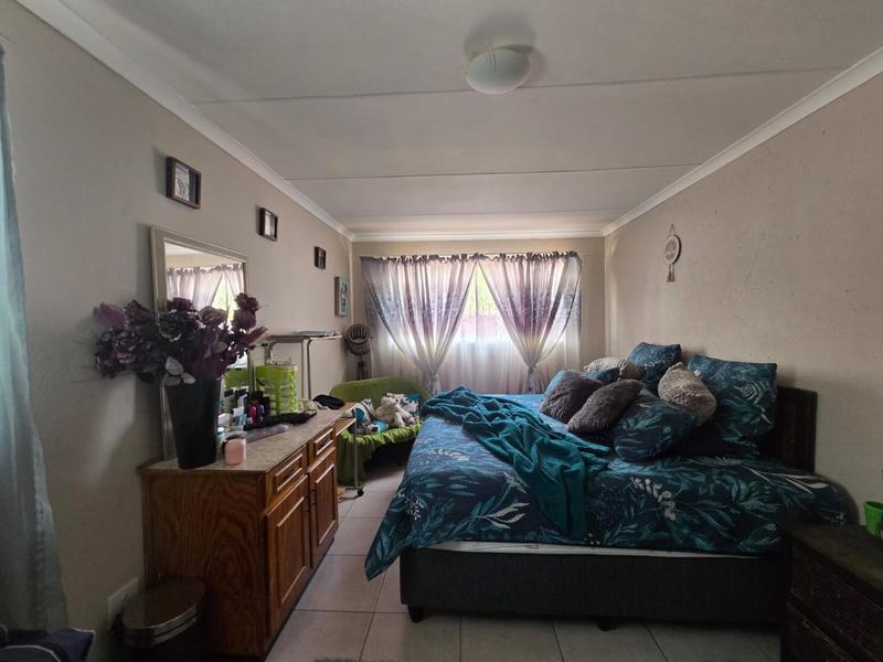3 Bedroom Property for Sale in Helikonpark Gauteng