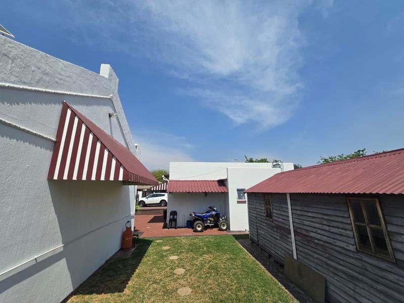 3 Bedroom Property for Sale in Helikonpark Gauteng