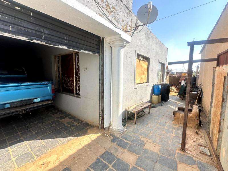 4 Bedroom Property for Sale in Kagiso Gauteng