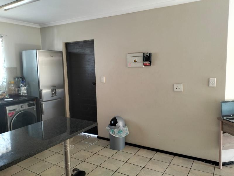 2 Bedroom Property for Sale in Bardene Gauteng