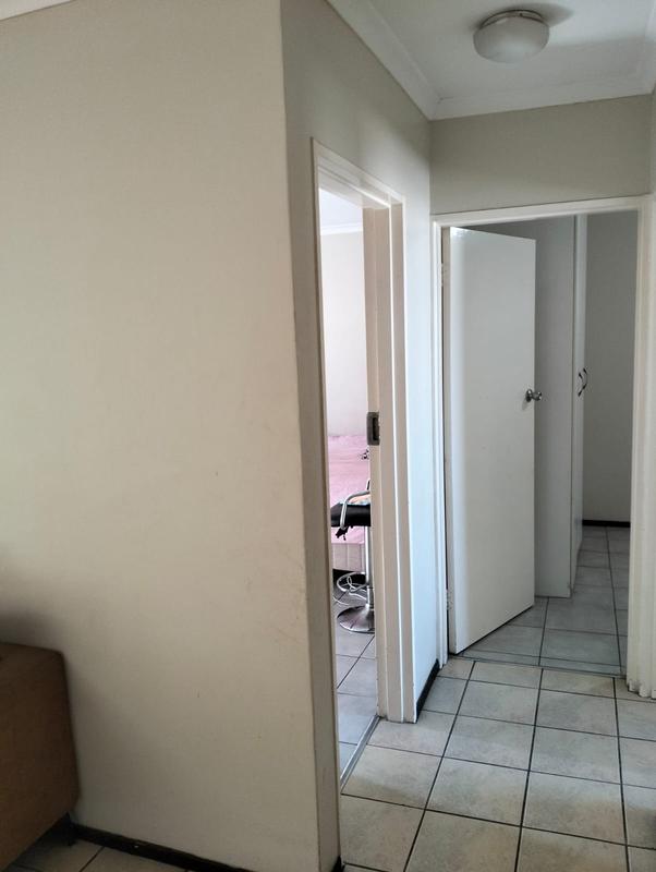 2 Bedroom Property for Sale in Bardene Gauteng