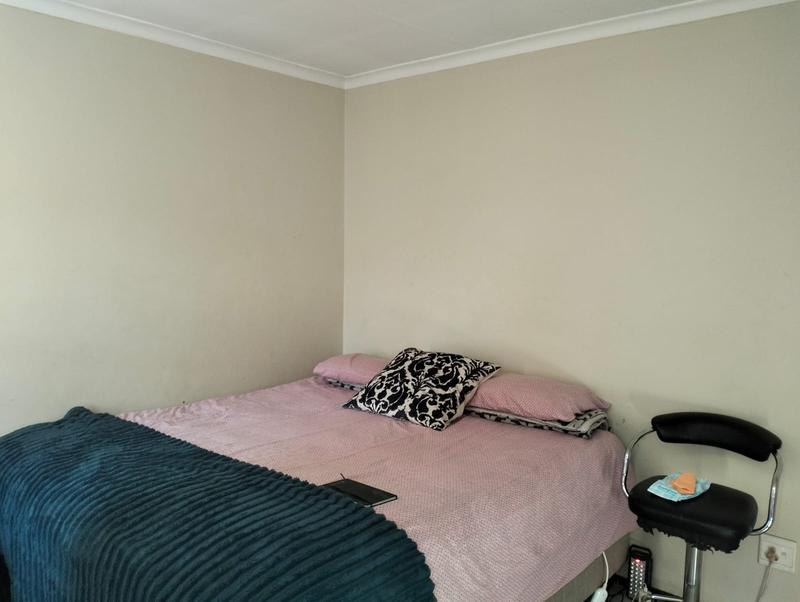 2 Bedroom Property for Sale in Bardene Gauteng