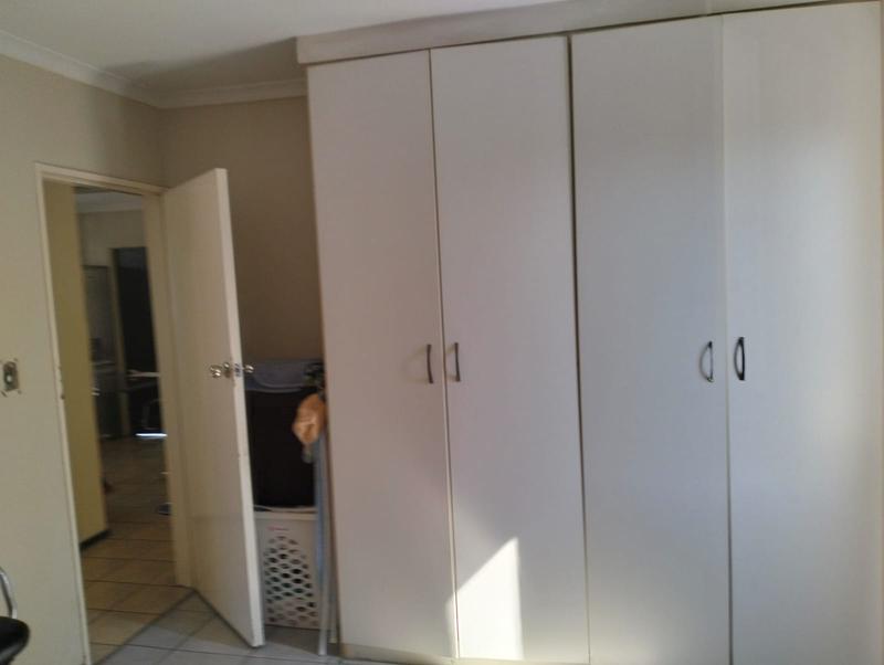 2 Bedroom Property for Sale in Bardene Gauteng