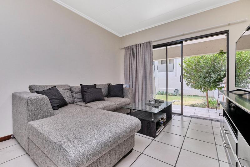 To Let 1 Bedroom Property for Rent in Lonehill Gauteng