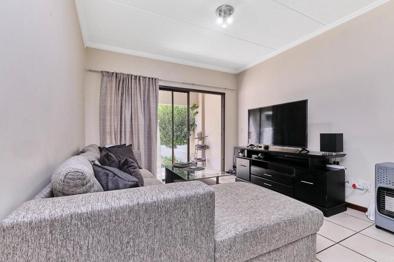 To Let 1 Bedroom Property for Rent in Lonehill Gauteng