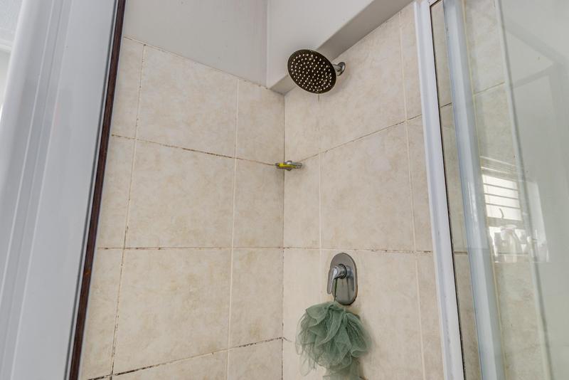 1 Bedroom Property for Sale in Paulshof Gauteng