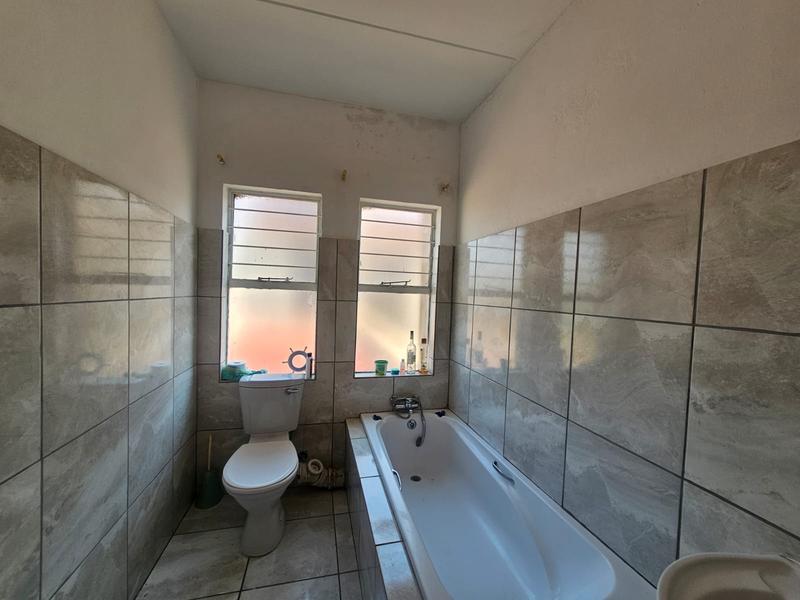 2 Bedroom Property for Sale in North Riding AH Gauteng