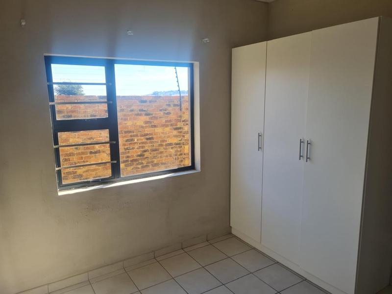 To Let 2 Bedroom Property for Rent in Dunnottar Gauteng