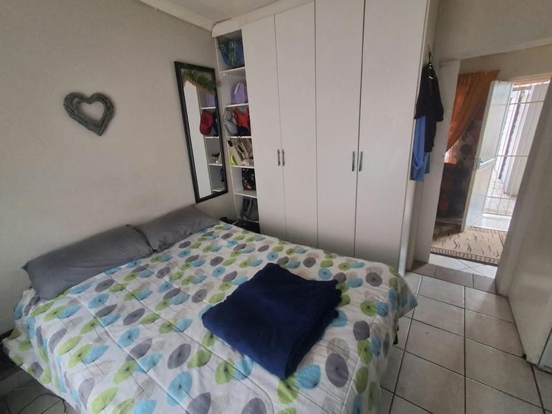 1 Bedroom Property for Sale in Hurlyvale Gauteng