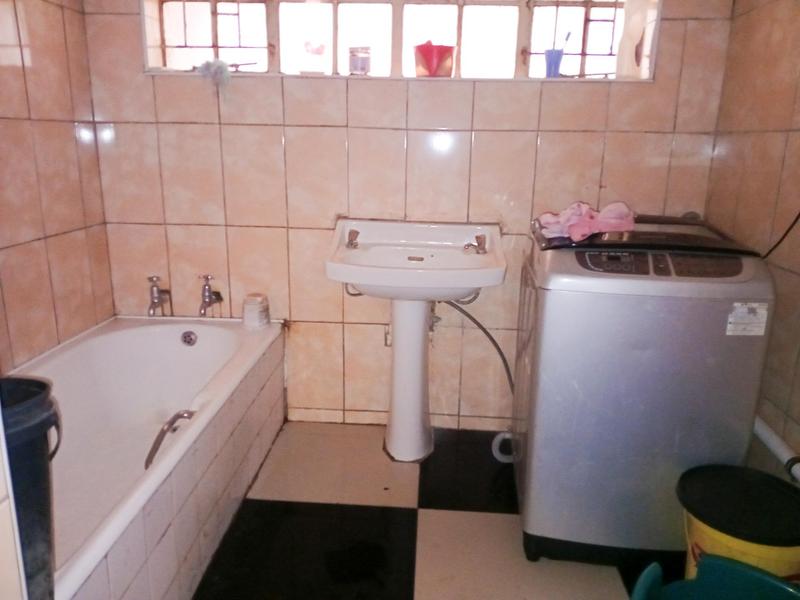 2 Bedroom Property for Sale in Vanderbijlpark CW 3 Gauteng