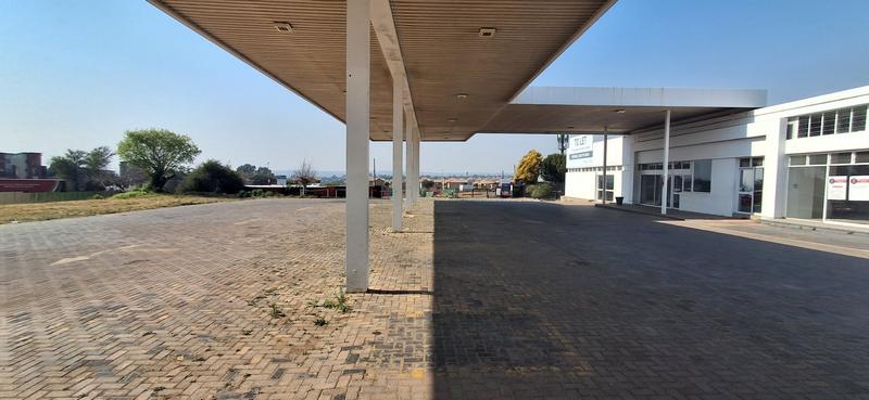 To Let Commercial Property for Rent in North Riding Gauteng