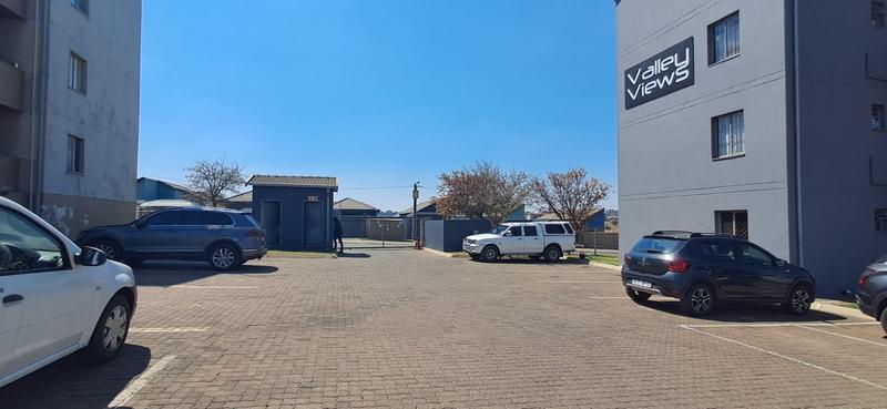 2 Bedroom Property for Sale in Fleurhof Gauteng